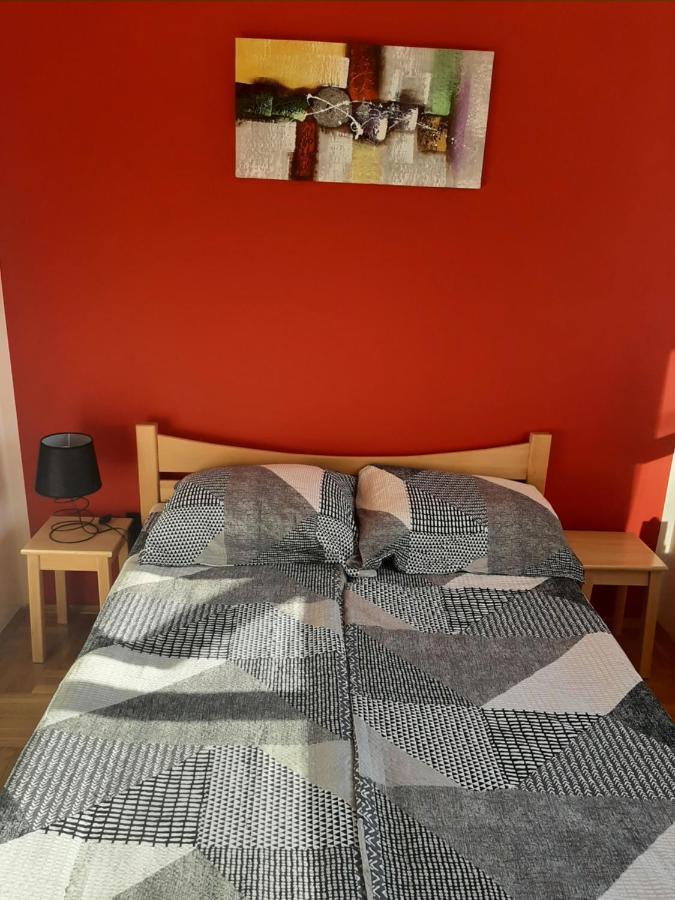 Mali Mokri Lug Belmir Apartment מראה חיצוני תמונה